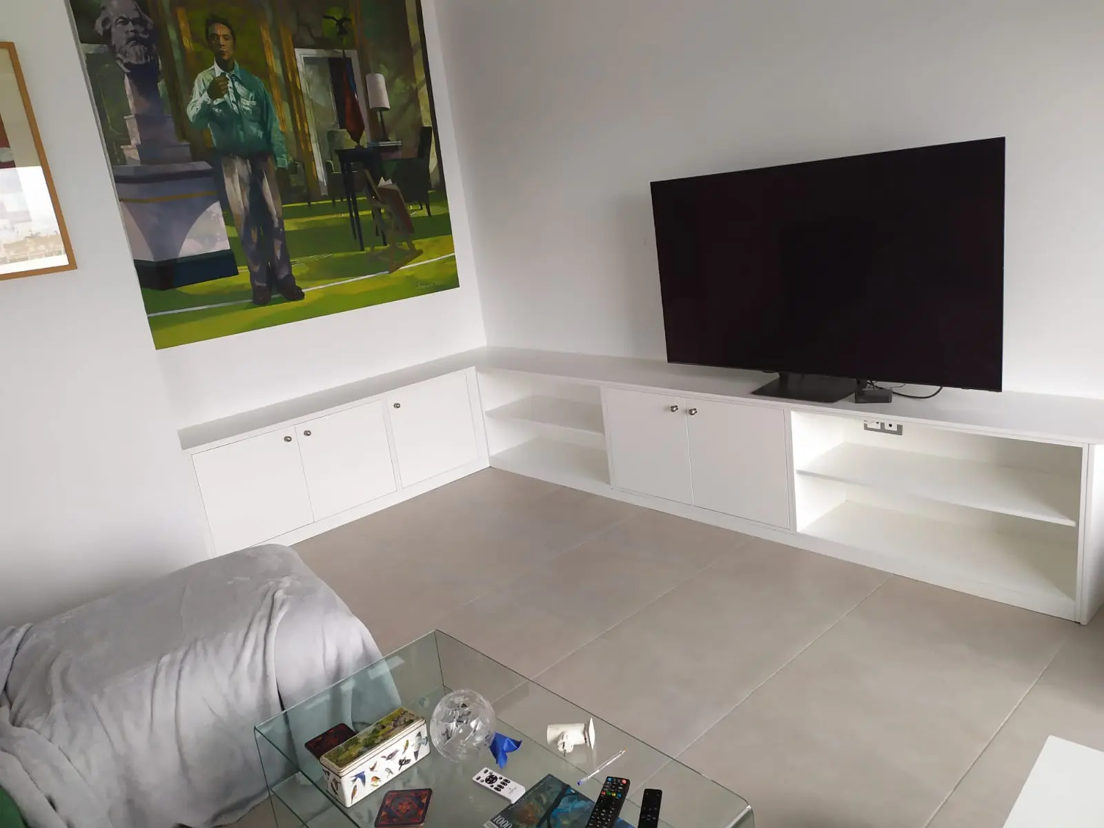 Mueble TV salón lacado blanco